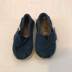 USED Toms Blue Shoes - 5C
